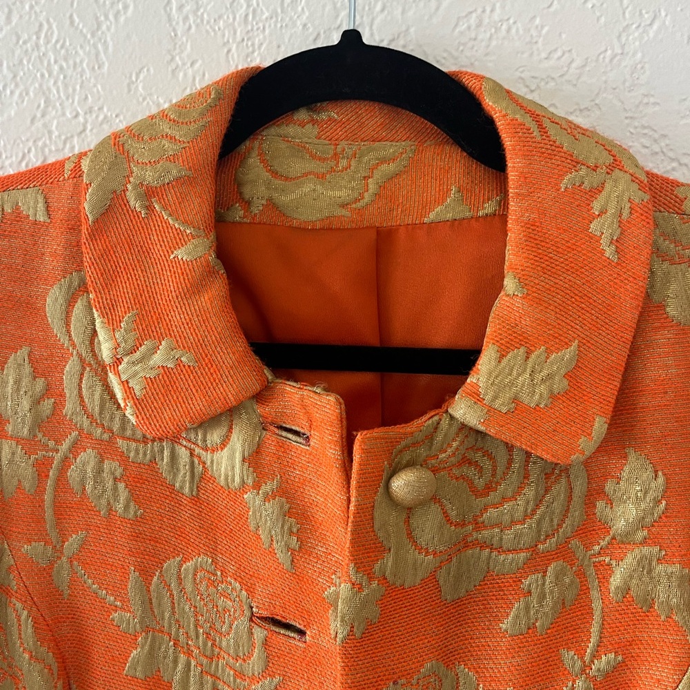 Vintage Jacquard Floral Orange Women's Coat - Picture 3 of 8